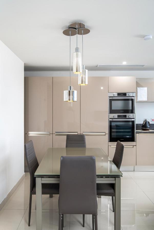 Spacious, Modern & Cosy 2 Bedroom 2 Bathroom Apartment - St. Julians Saint Julian's Eksteriør bilde