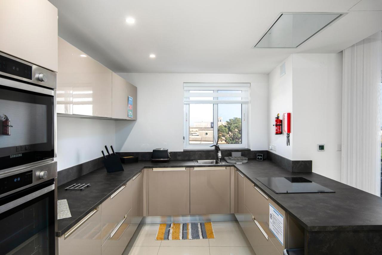 Spacious, Modern & Cosy 2 Bedroom 2 Bathroom Apartment - St. Julians Saint Julian's Eksteriør bilde